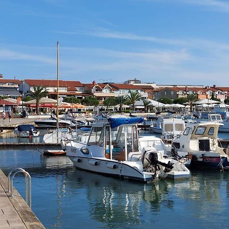 Neu Renovierte Ferienwohnung Mit Klima, Wlan, Terrasse Und Grill Пула Екстер'єр фото