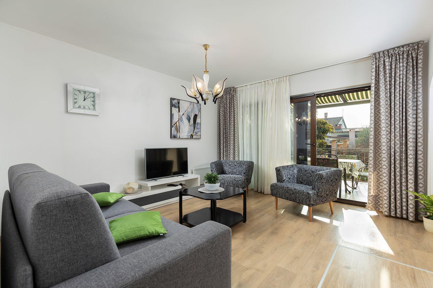 Neu Renovierte Ferienwohnung Mit Klima, Wlan, Terrasse Und Grill Пула Екстер'єр фото