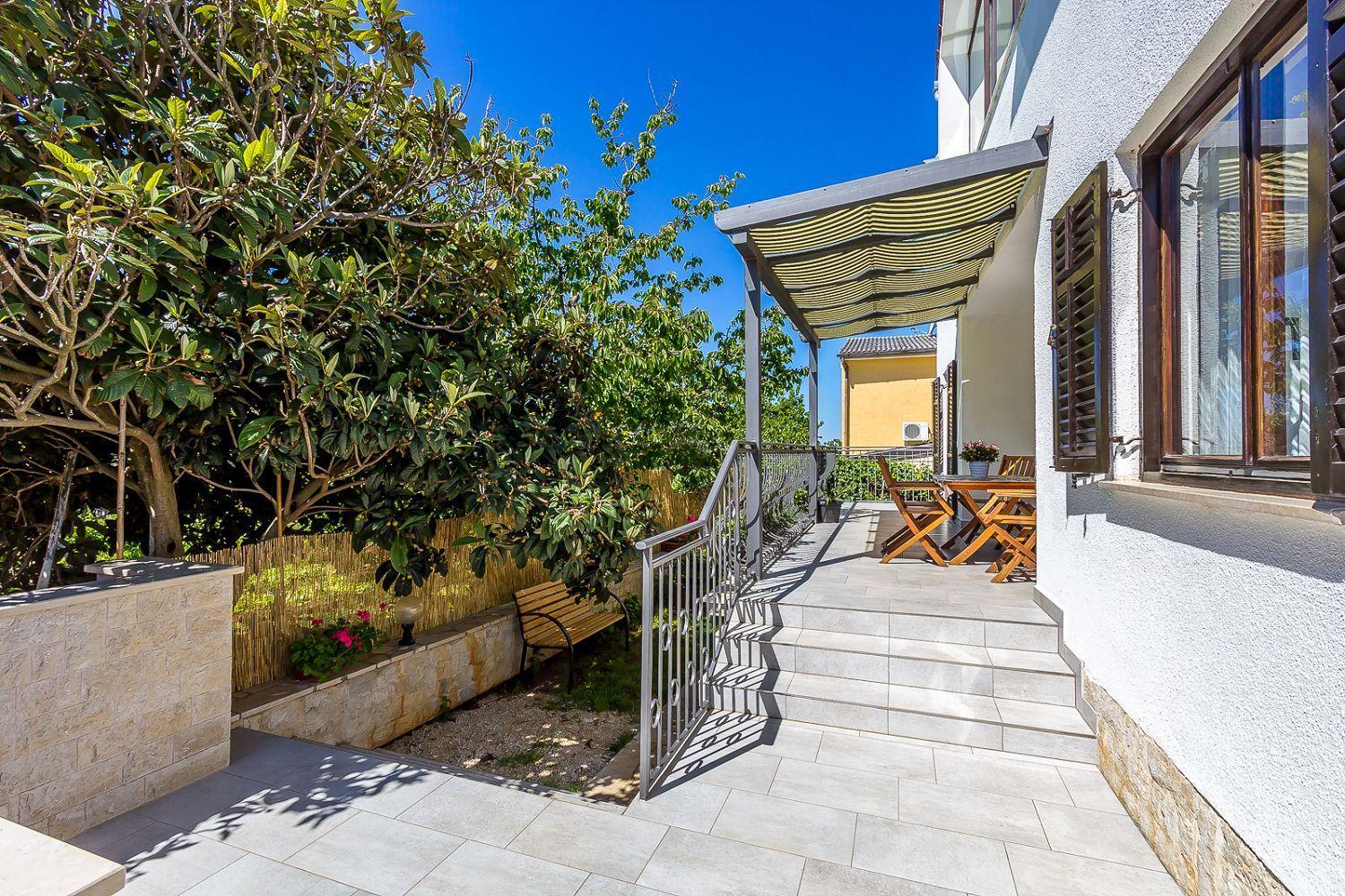 Neu Renovierte Ferienwohnung Mit Klima, Wlan, Terrasse Und Grill Пула Екстер'єр фото