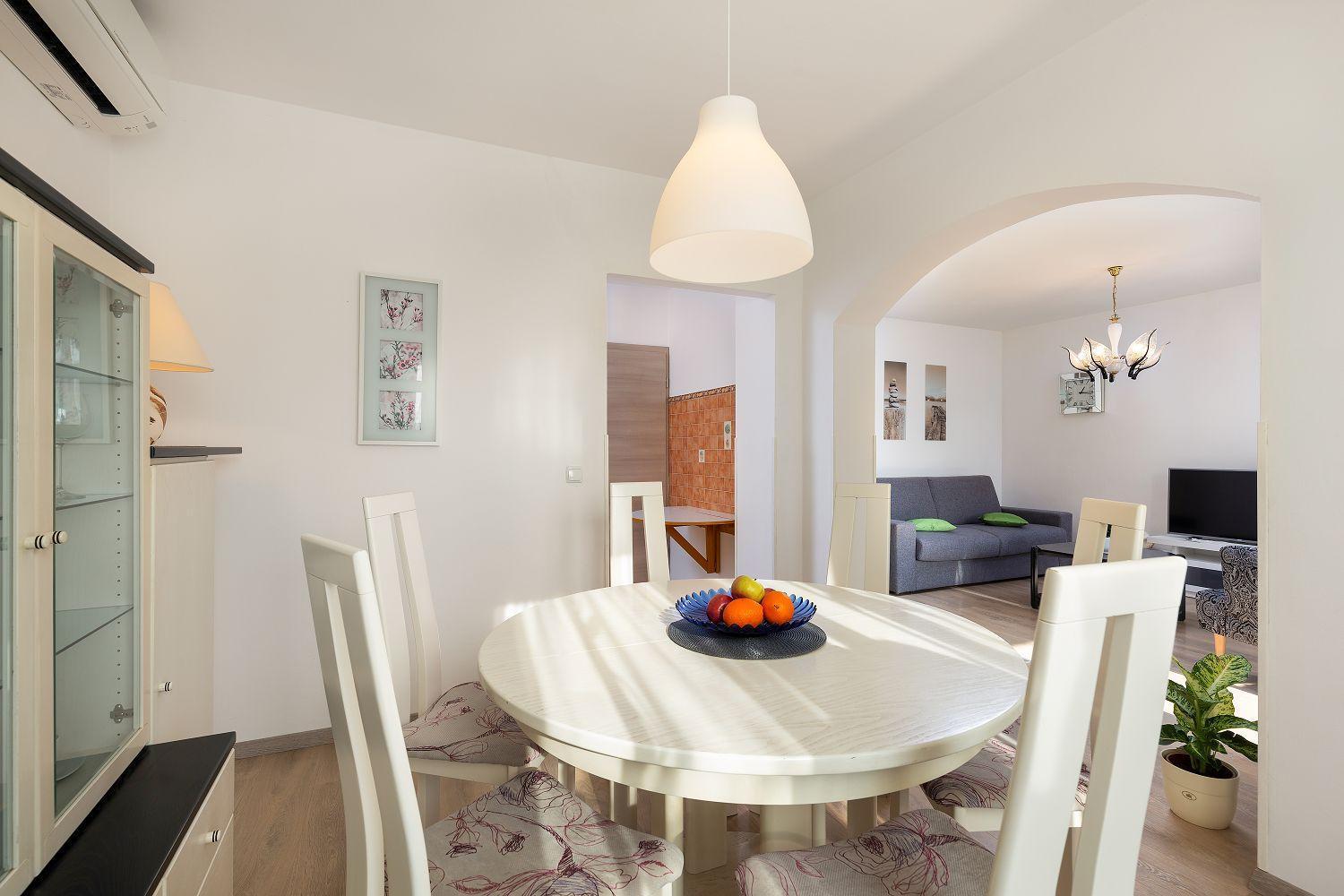Neu Renovierte Ferienwohnung Mit Klima, Wlan, Terrasse Und Grill Пула Екстер'єр фото